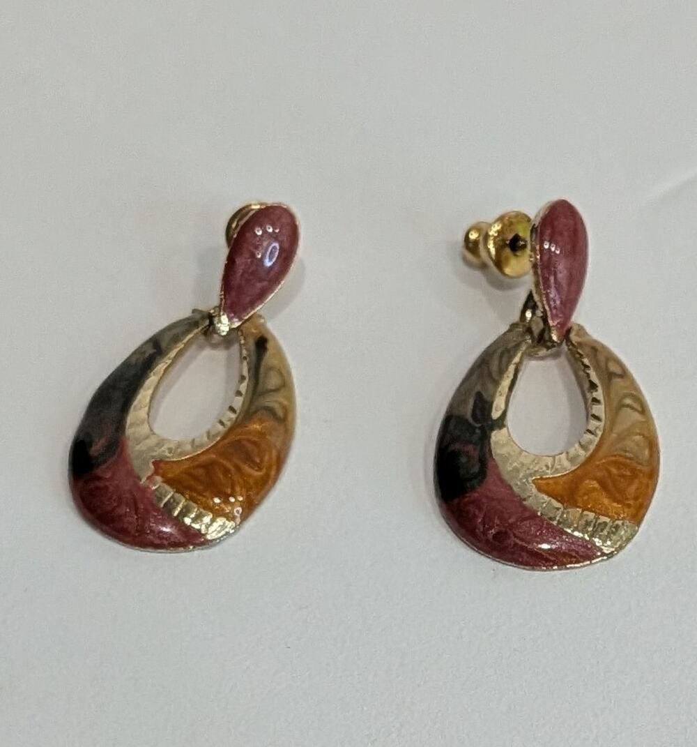 Made in USA Gold Tone Swirly Mauve Yellow Enamel Door Knocker Pierced Earrings